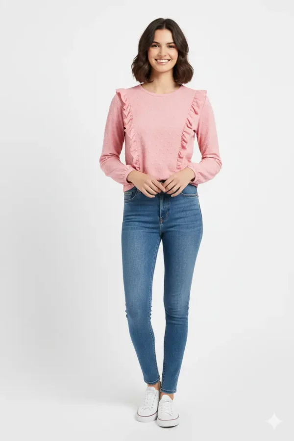 Camisa rosa manga larga con volantes Camisa manga larga rosa con volantes y detalles con relieve