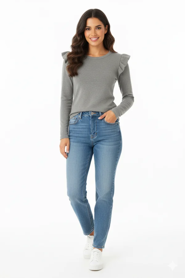 top manga larga volantes gris Top manga larga con volantes en el hombro de color gris